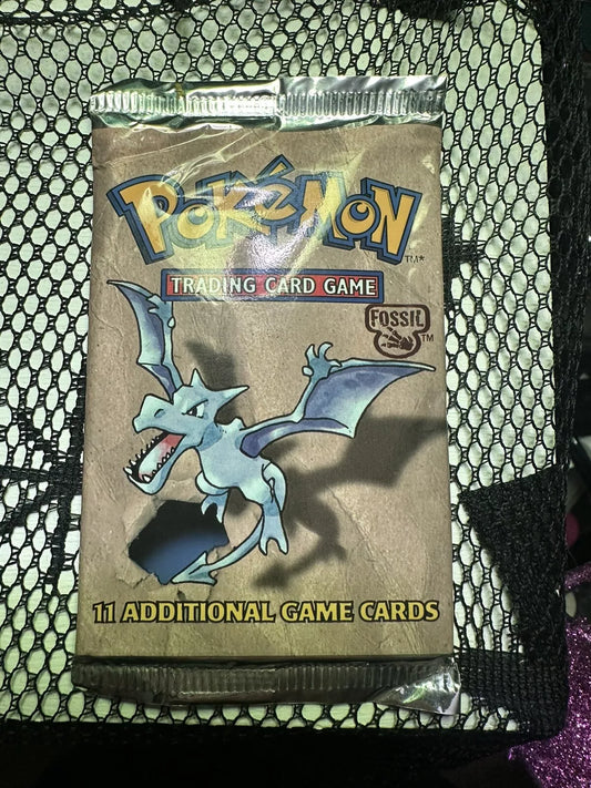 Fossil Booster Pack Unlimited Aerodactyl Art Wizards of the Coast